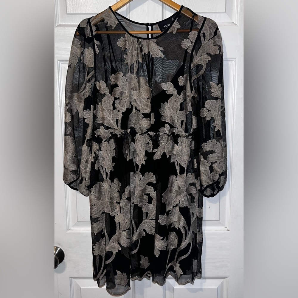 Rare Anthropologie Maeve Black and Gold embroidered cocktail dress size M